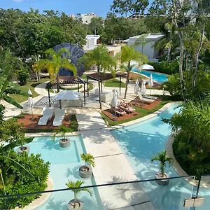  Apartahotel Park - Luxury Eco Friendly Studio